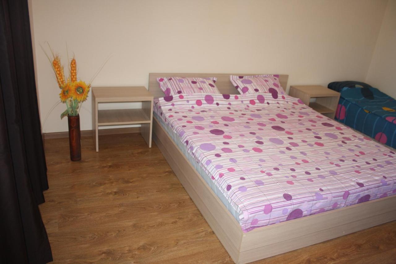 Family Hotel Akra Chernomorets Bagian luar foto