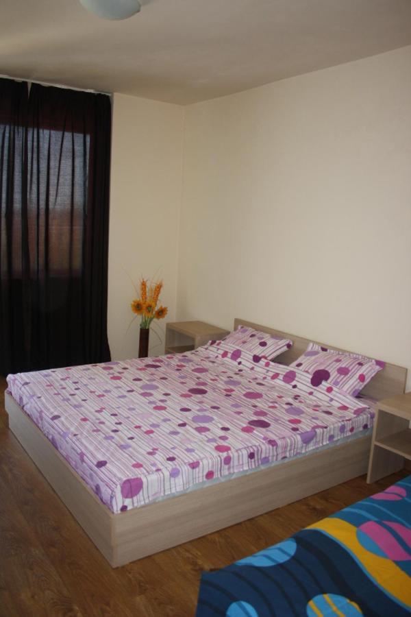 Family Hotel Akra Chernomorets Bagian luar foto